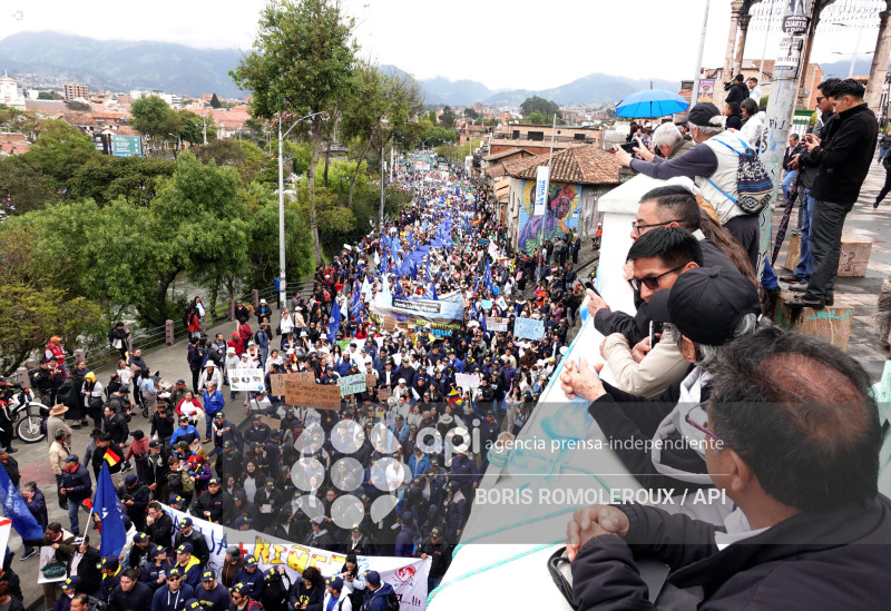 CUENCA-MARCHA POR EL AGUA-KIMSACOCHA