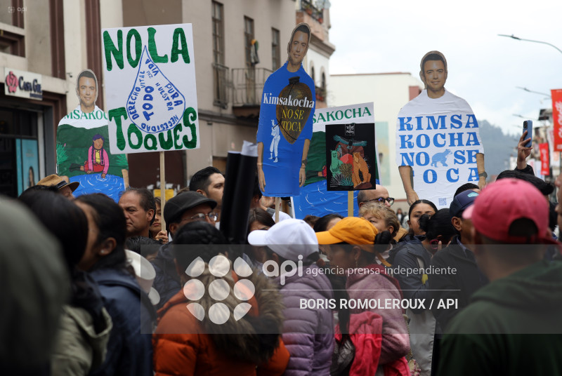 CUENCA-MARCHA POR EL AGUA-KIMSACOCHA