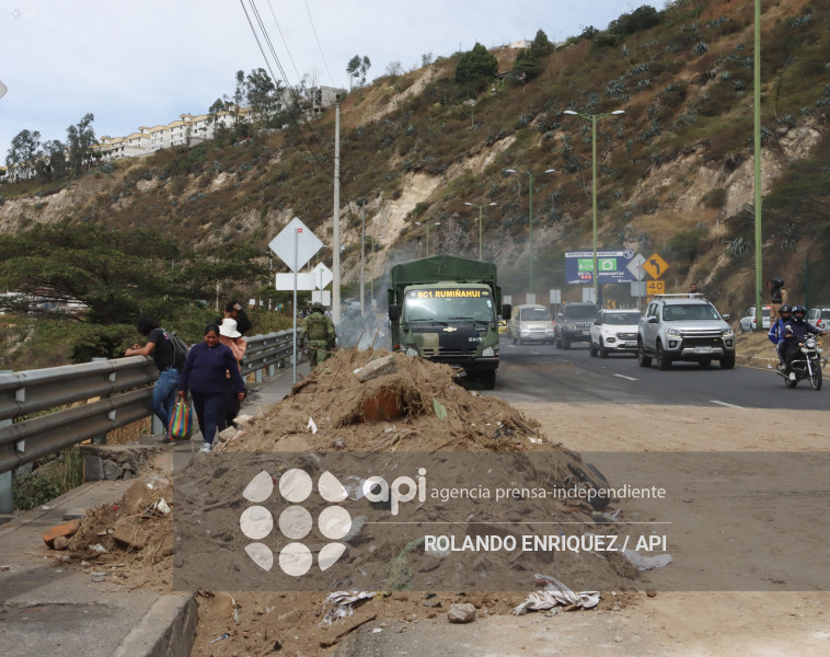 PROTESTAS PANAMERICANA NORTE QUITO