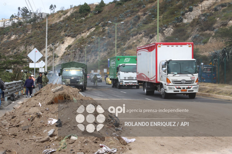 PROTESTAS PANAMERICANA NORTE QUITO