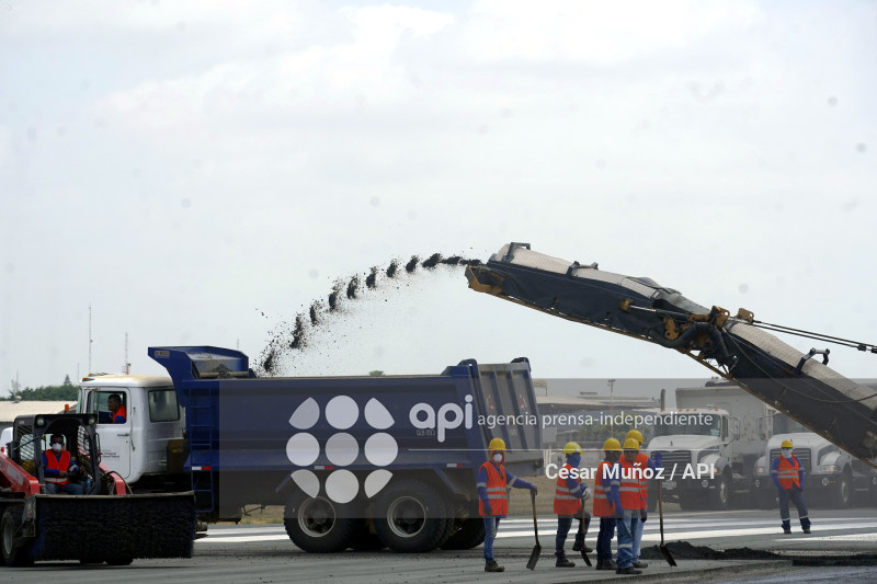 GYE-MANTENIMIENTO PISTA AEROPUERTO