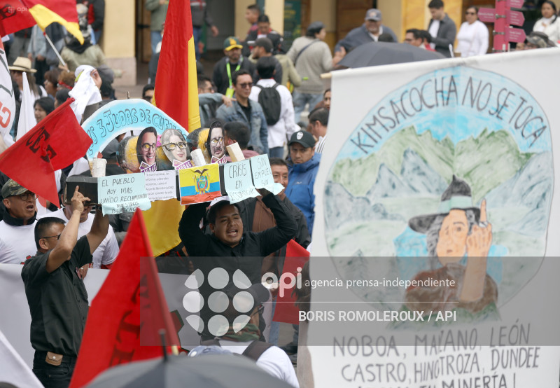 CUENCA-MARCHA POR EL AGUA-KIMSACOCHA