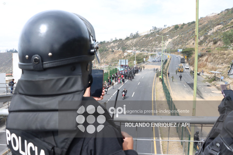PROTESTAS PANAMERICANA NORTE QUITO