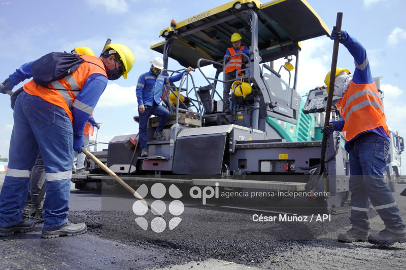 GYE-MANTENIMIENTO PISTA AEROPUERTO