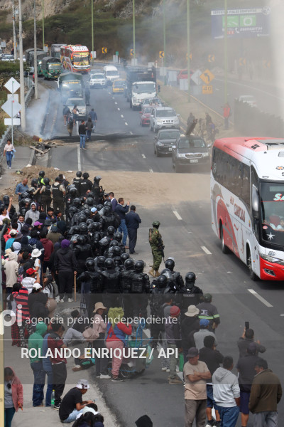 PROTESTAS PANAMERICANA NORTE QUITO