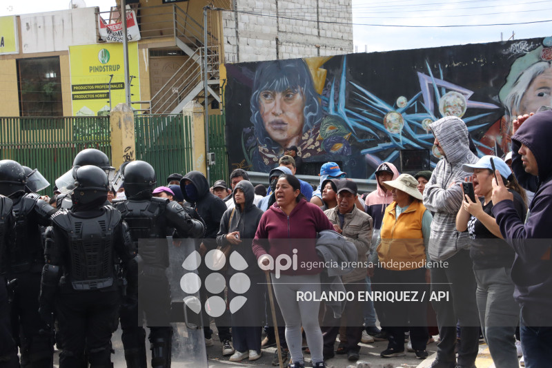 PROTESTAS PANAMERICANA NORTE QUITO