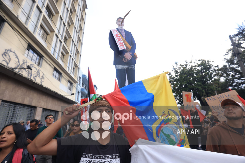 MARCHA ESTUDIANTES UNIVERSIDAD CENTRAL