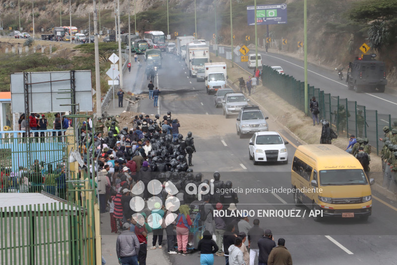 PROTESTAS PANAMERICANA NORTE QUITO