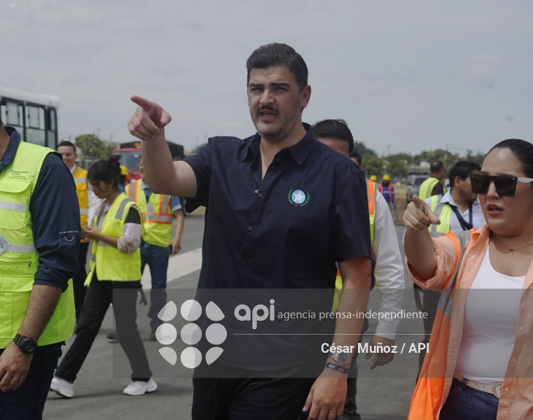 GYE-MANTENIMIENTO PISTA AEROPUERTO