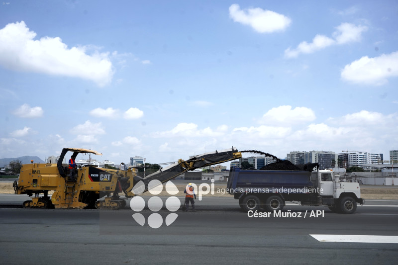 GYE-MANTENIMIENTO PISTA AEROPUERTO