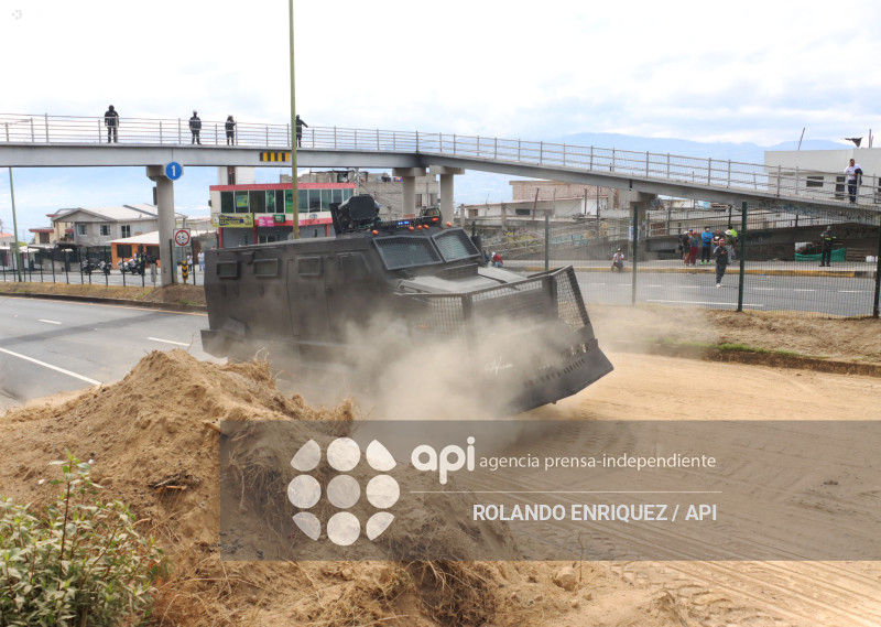 PROTESTAS PANAMERICANA NORTE QUITO