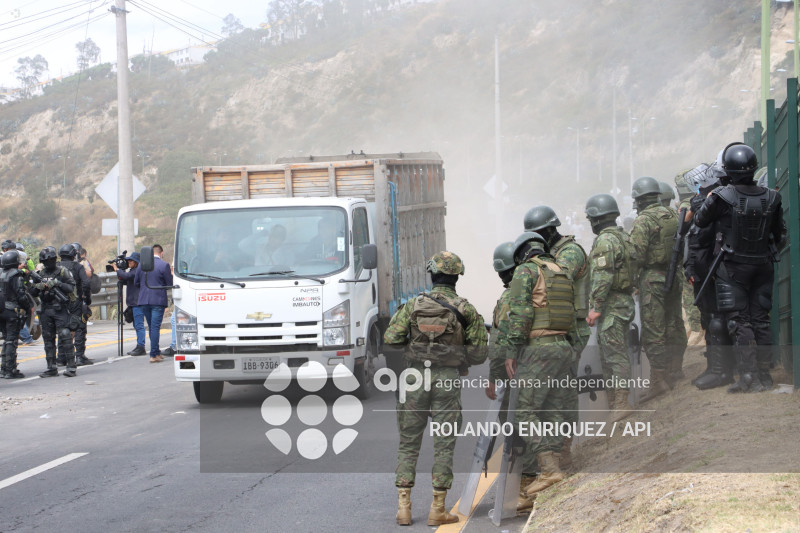 PROTESTAS PANAMERICANA NORTE QUITO