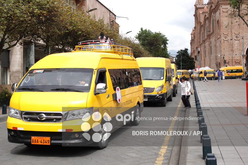 CUENCA-PROTESTA TRANSPORTE ESCOLAR-ALZA DIESEL