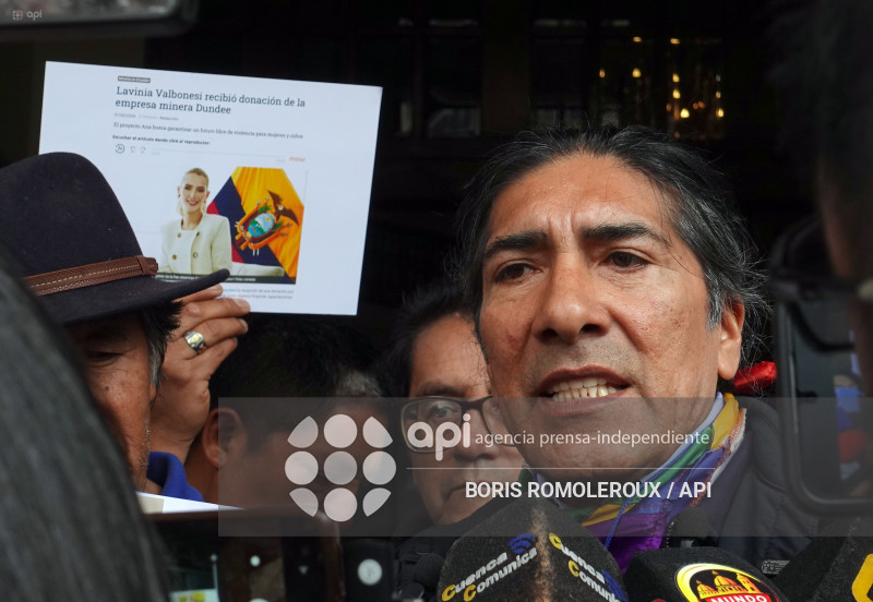 CUENCA-YAKU PEREZ-DENUNCIA A PRIMERA DAMA