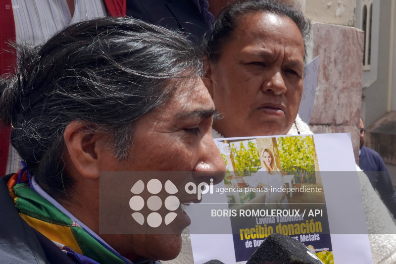 CUENCA-YAKU PEREZ-DENUNCIA A PRIMERA DAMA