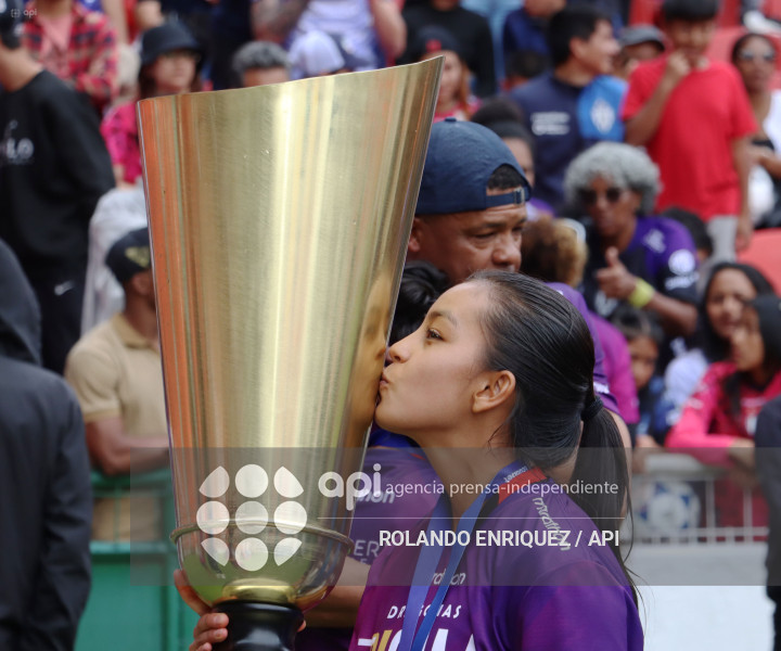 FBL FINAL SUPERLIGA FEMENINA DRAGONAS IDV VS GUERRERAS ALBAS LDU