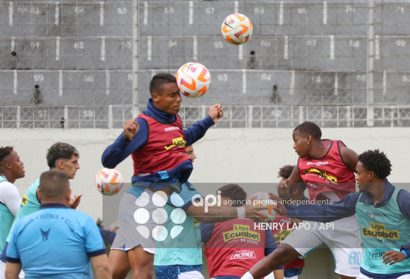 FBL LIGAECUABET VINOTINTO VS MANTA