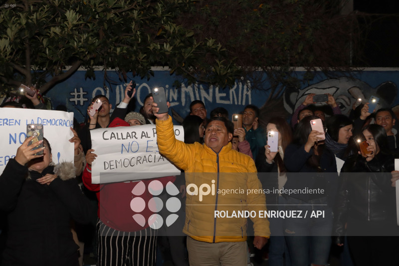 PLANTON CORTE CONSTITUCIONAL  RESPALDO A NOBOA