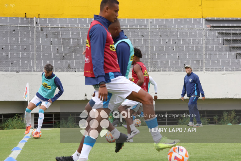 FBL LIGAECUABET VINOTINTO VS MANTA