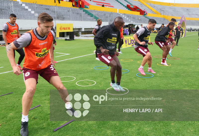 FBL LIGAECUABET VINOTINTO VS MANTA