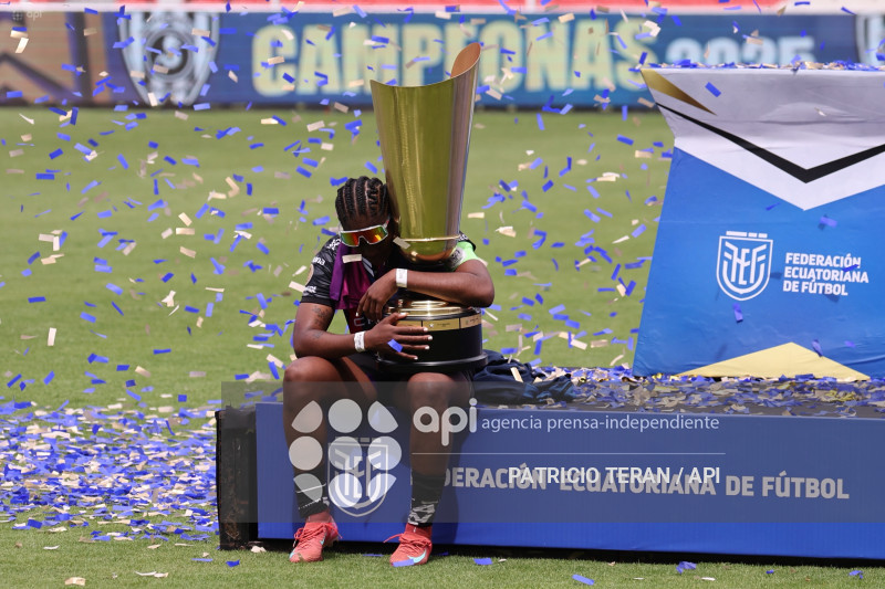 FBL FINAL SUPERLIGA FEMENINA DRAGONAS IDV VS GUERRERAS ALBAS LDU