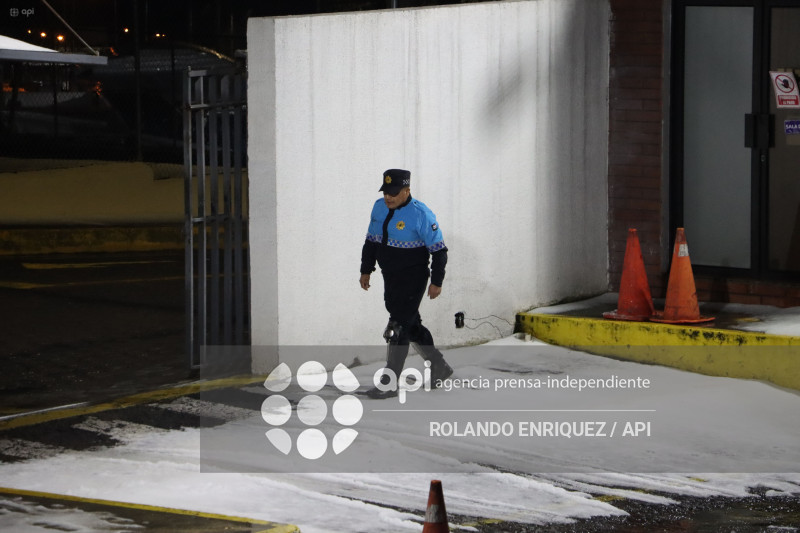 GRANIZO EN LA  LOMA DE PUENGASI