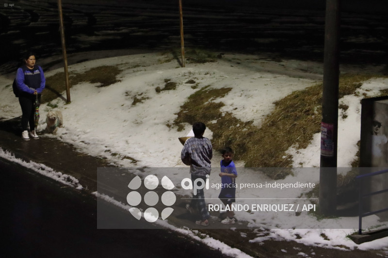 GRANIZO EN LA  LOMA DE PUENGASI