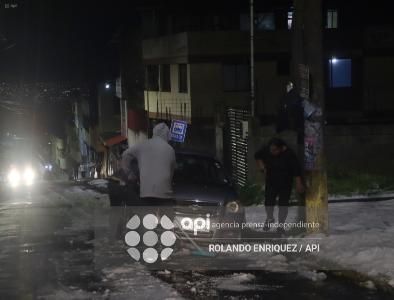 GRANIZO EN LA  LOMA DE PUENGASI