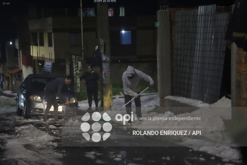 GRANIZO EN LA  LOMA DE PUENGASI