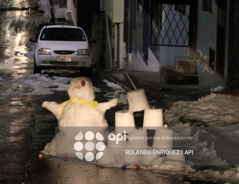 GRANIZO EN LA  LOMA DE PUENGASI