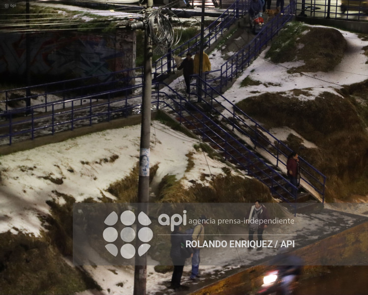 GRANIZO EN LA  LOMA DE PUENGASI