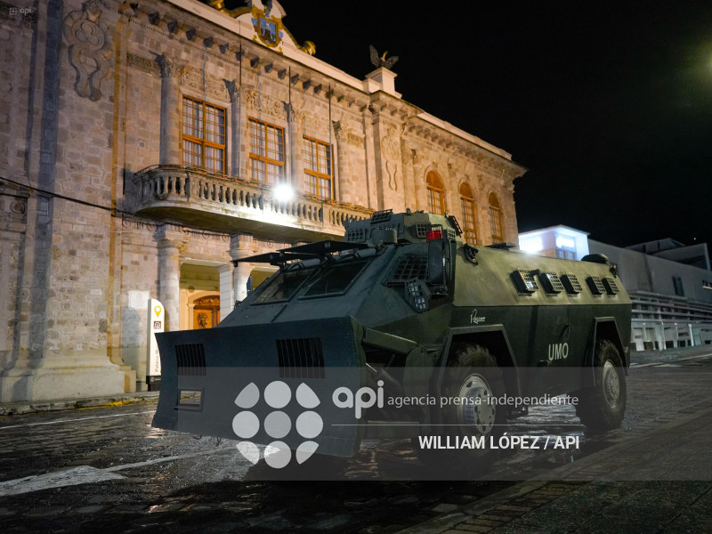 AMBIENTE NOCHE GOBERNACION COTOPAXI