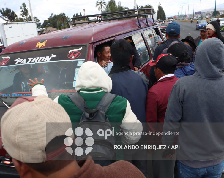 INDIGENAS PANAMERICANA LATACUNGA