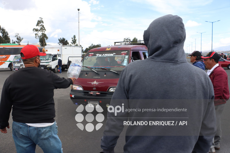 INDIGENAS PANAMERICANA LATACUNGA