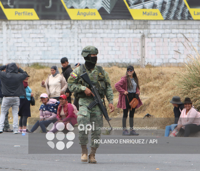 INDIGENAS PANAMERICANA LATACUNGA