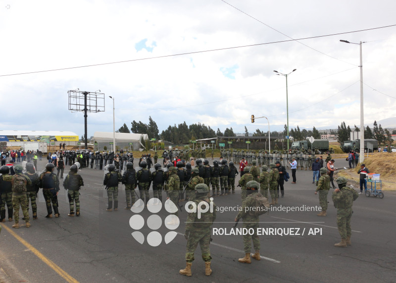 INDIGENAS PANAMERICANA LATACUNGA