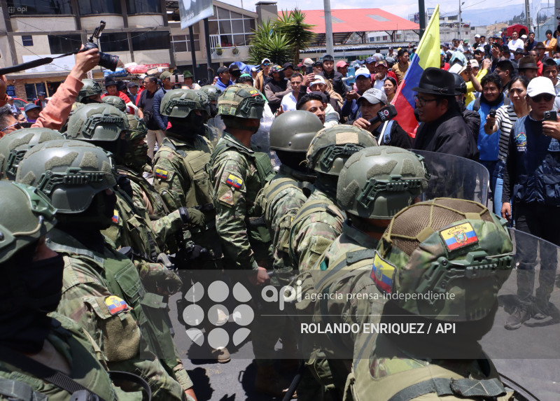 MARCHA CONAIE LATACUNGA