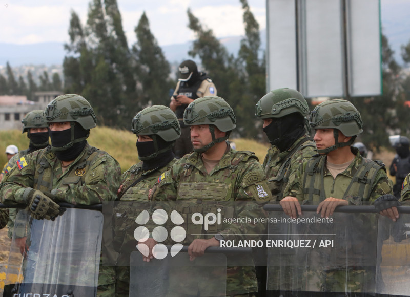 INDIGENAS PANAMERICANA LATACUNGA