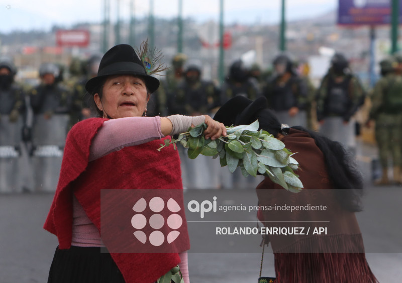 INDIGENAS PANAMERICANA LATACUNGA