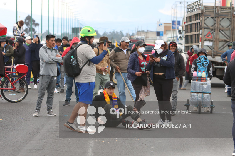 INDIGENAS PANAMERICANA LATACUNGA