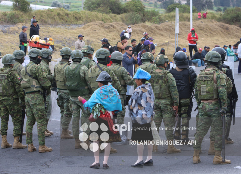 INDIGENAS PANAMERICANA LATACUNGA