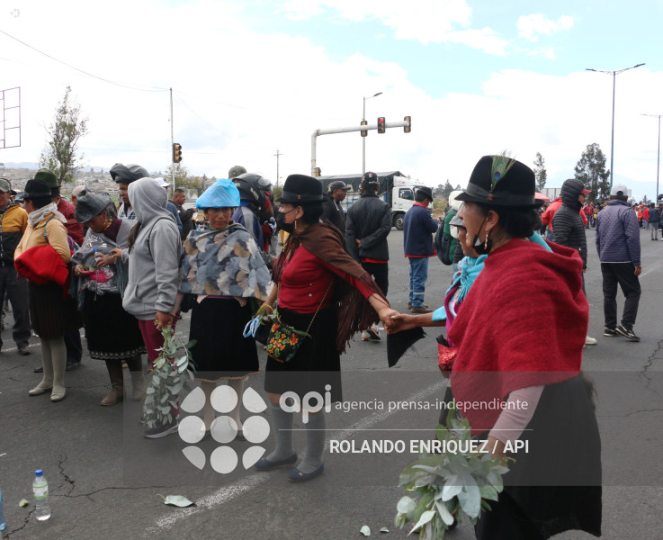 INDIGENAS PANAMERICANA LATACUNGA