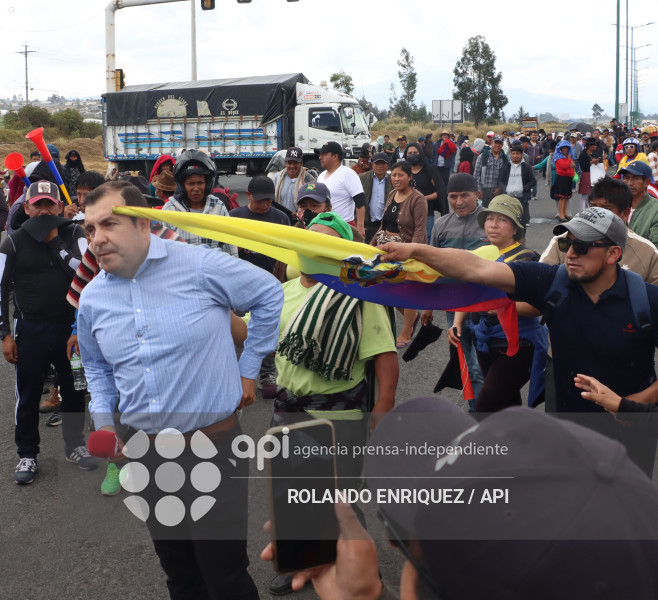 INDIGENAS PANAMERICANA LATACUNGA