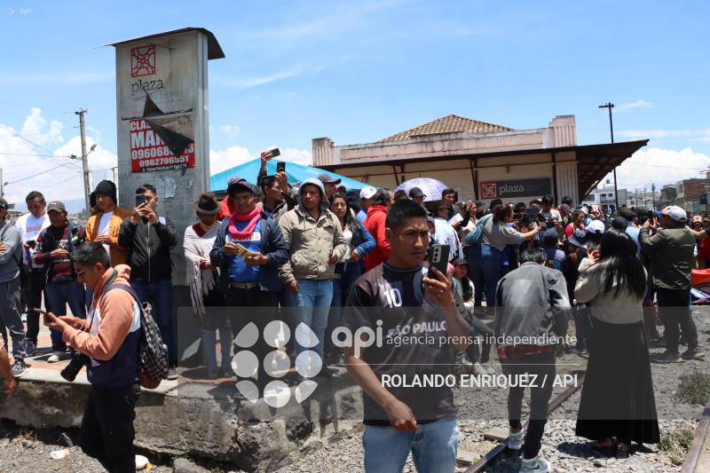 MARCHA CONAIE LATACUNGA