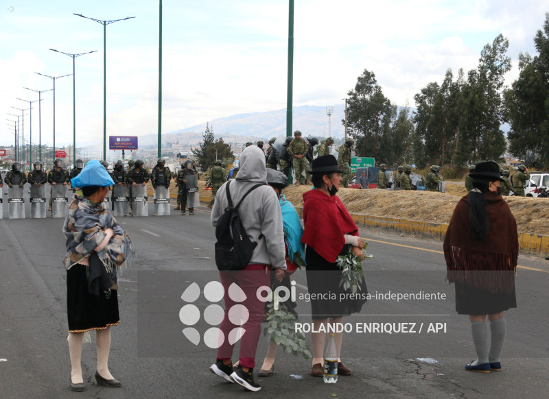 INDIGENAS PANAMERICANA LATACUNGA