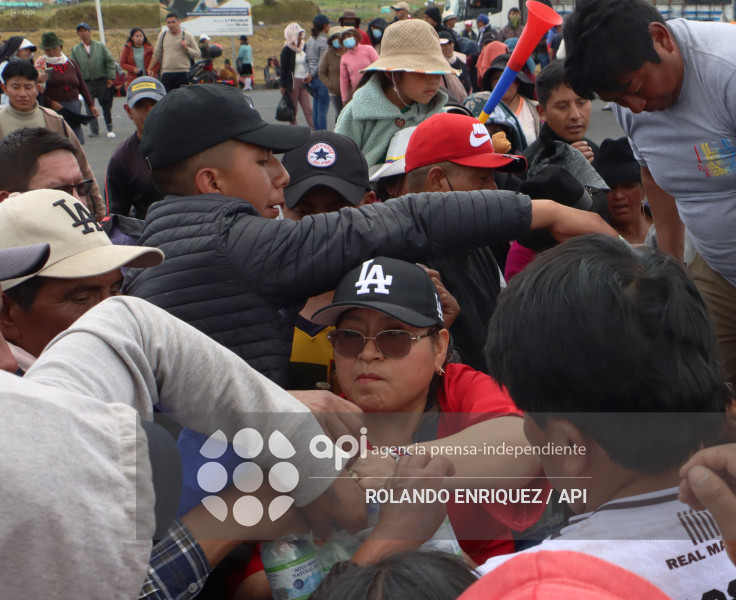 INDIGENAS PANAMERICANA LATACUNGA