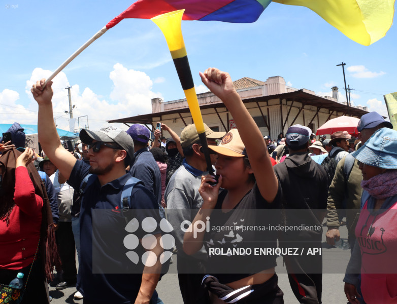 MARCHA CONAIE LATACUNGA