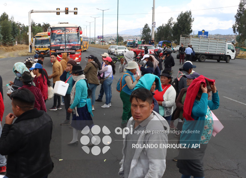 INDIGENAS PANAMERICANA LATACUNGA