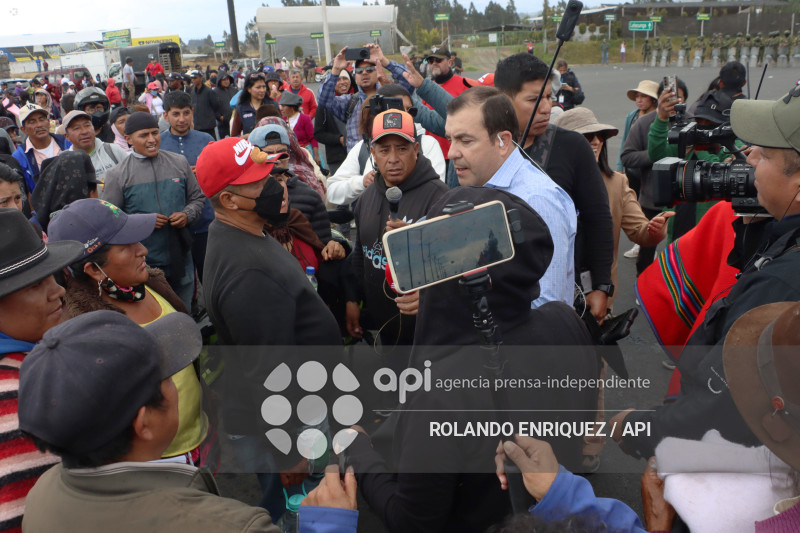 INDIGENAS PANAMERICANA LATACUNGA