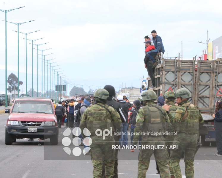 INDIGENAS PANAMERICANA LATACUNGA